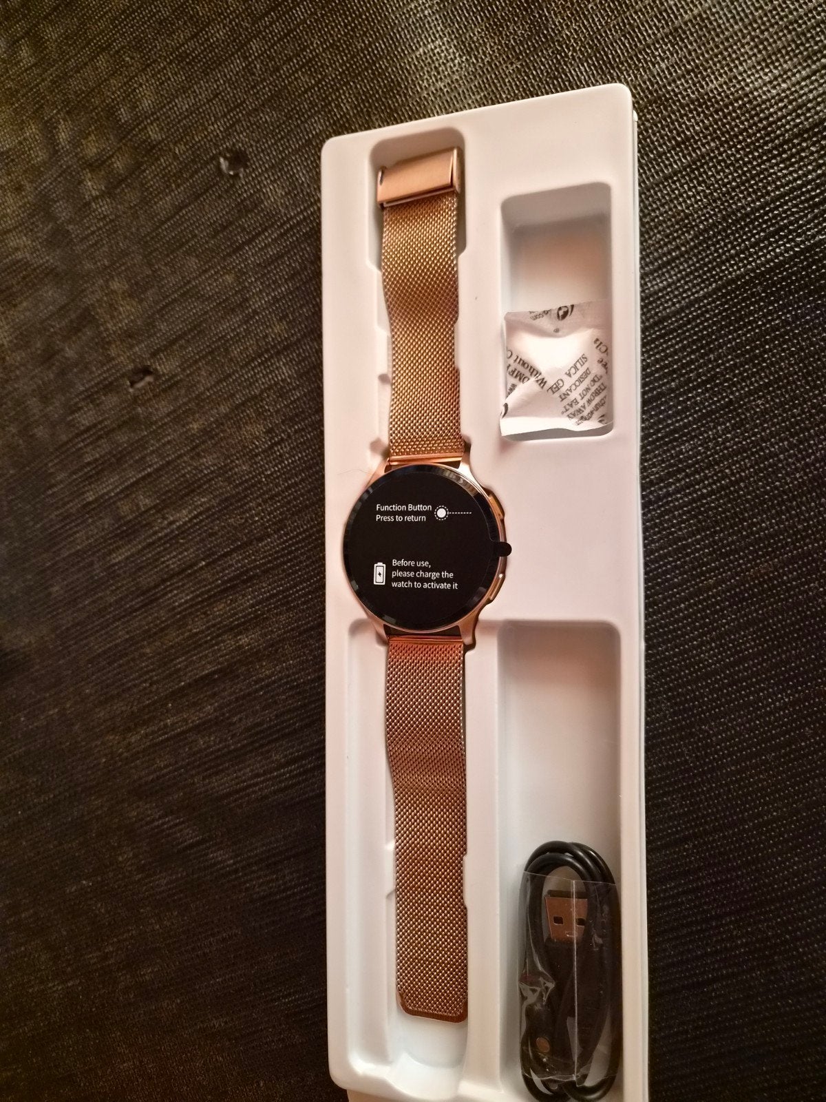 te koop aangeboden nieuwe goudkleurige smart watch, Sieraden, Tassen en Uiterlijk, Horloges | Dames, Ophalen, Nieuw, Staal, Overige merken