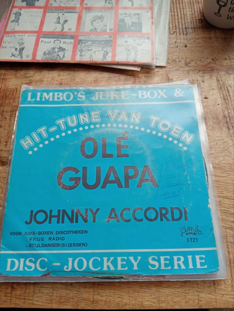 Johnny accordi - ole guapa, Ophalen of Verzenden, Zo goed als nieuw, Nederlandstalig