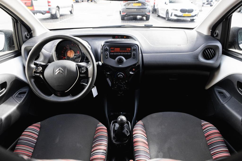 Citroën C1 1.0 VTi Feel | Cruise | DAB | Start-Stop, Auto's, 12 maanden, Stof, Gebruikt, 4 stoelen