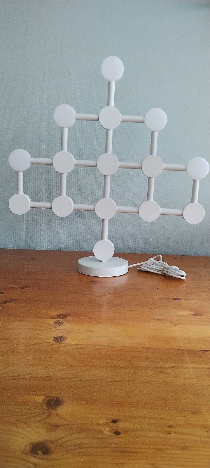 Moderne witte tafellamp met uniek design, Ophalen, LED verlichting, Wit, IKEA