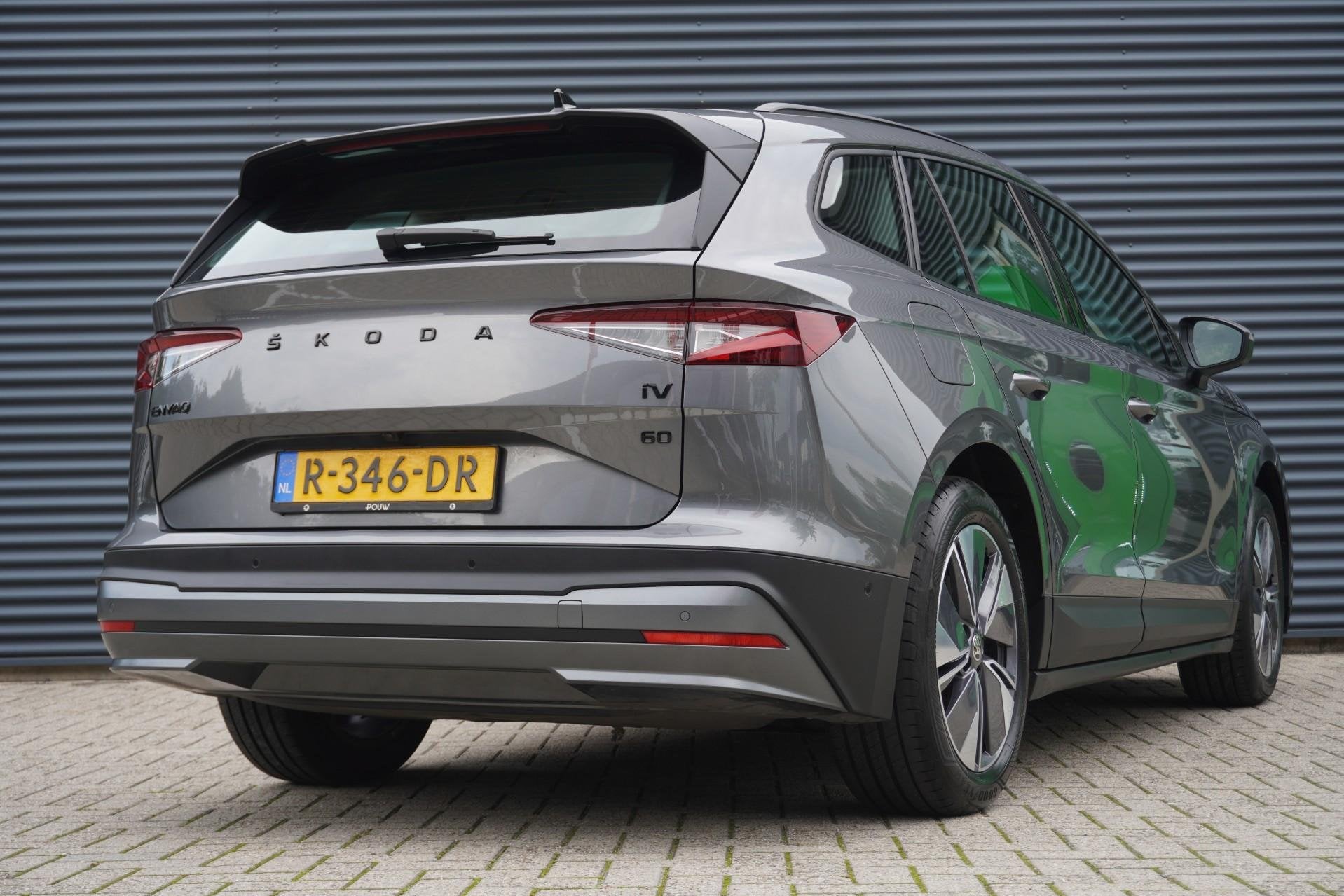 Skoda Enyaq 60 180pk | Achteruitrijcamera | Park Assist | PD, Automaat, Achterwielaandrijving, 179 pk, Leder en Stof