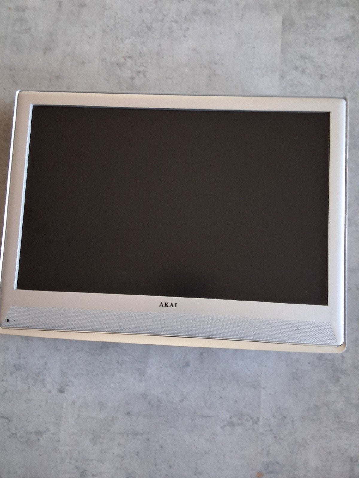 Akai LCD TV/DVD Combi ALD2215H - Perfect voor kleine ruimtes, Audio, Tv en Foto, Ophalen, 50 Hz, Zo goed als nieuw, 40 tot 60 cm