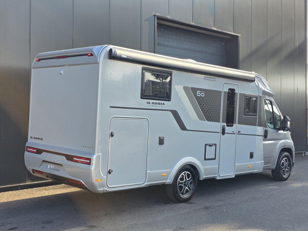 Adria Compact DL 60 Years Edition, Automaat, Ringverwarming, Fiat, Bedrijf