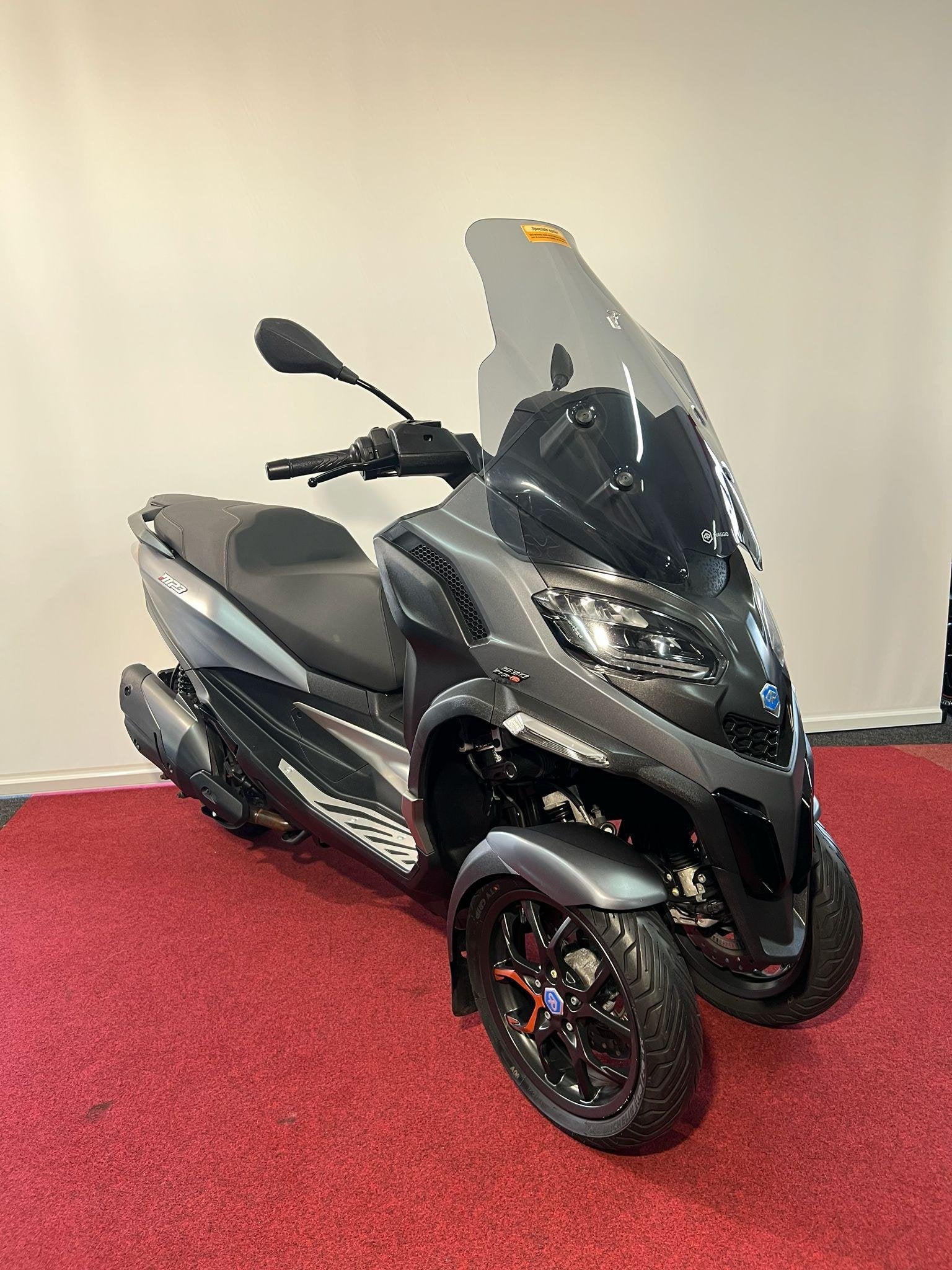 Piaggio 530 MP3 HPE Exclusive ABS Piaggio 530 MP3 HPE Exclus, Traction Control, Bedrijf, 12 t/m 35 kW, Scooter