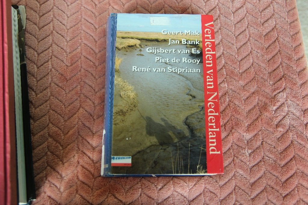 Verleden van Nederland. o.a Geert Mak, Jan Bank, Ophalen of Verzenden, Gelezen