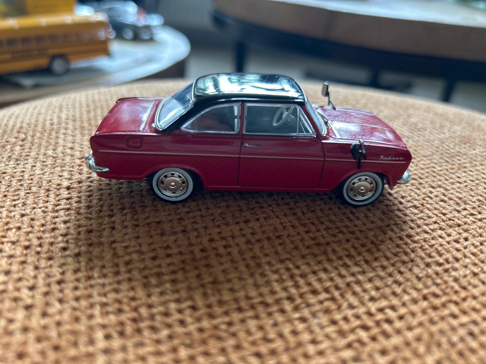 Vintage Opel Kadett A Coupé modelauto - Rood/Zwart, Ophalen of Verzenden, Gebruikt, Auto, Overige merken