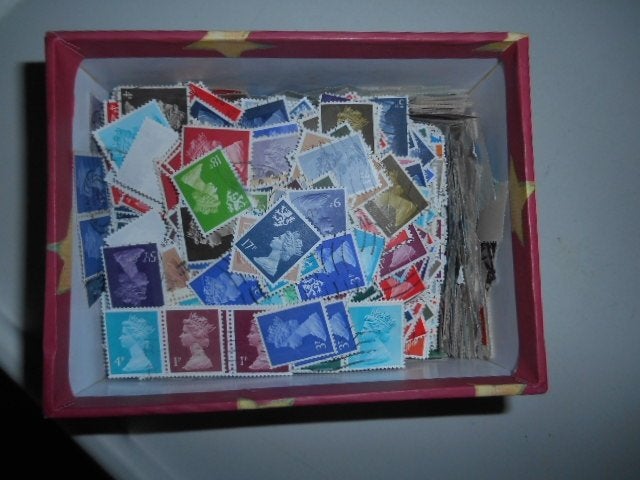 Meer dan 500 zegels Queen Elisabeth van Engeland, Ophalen of Verzenden, Buitenland