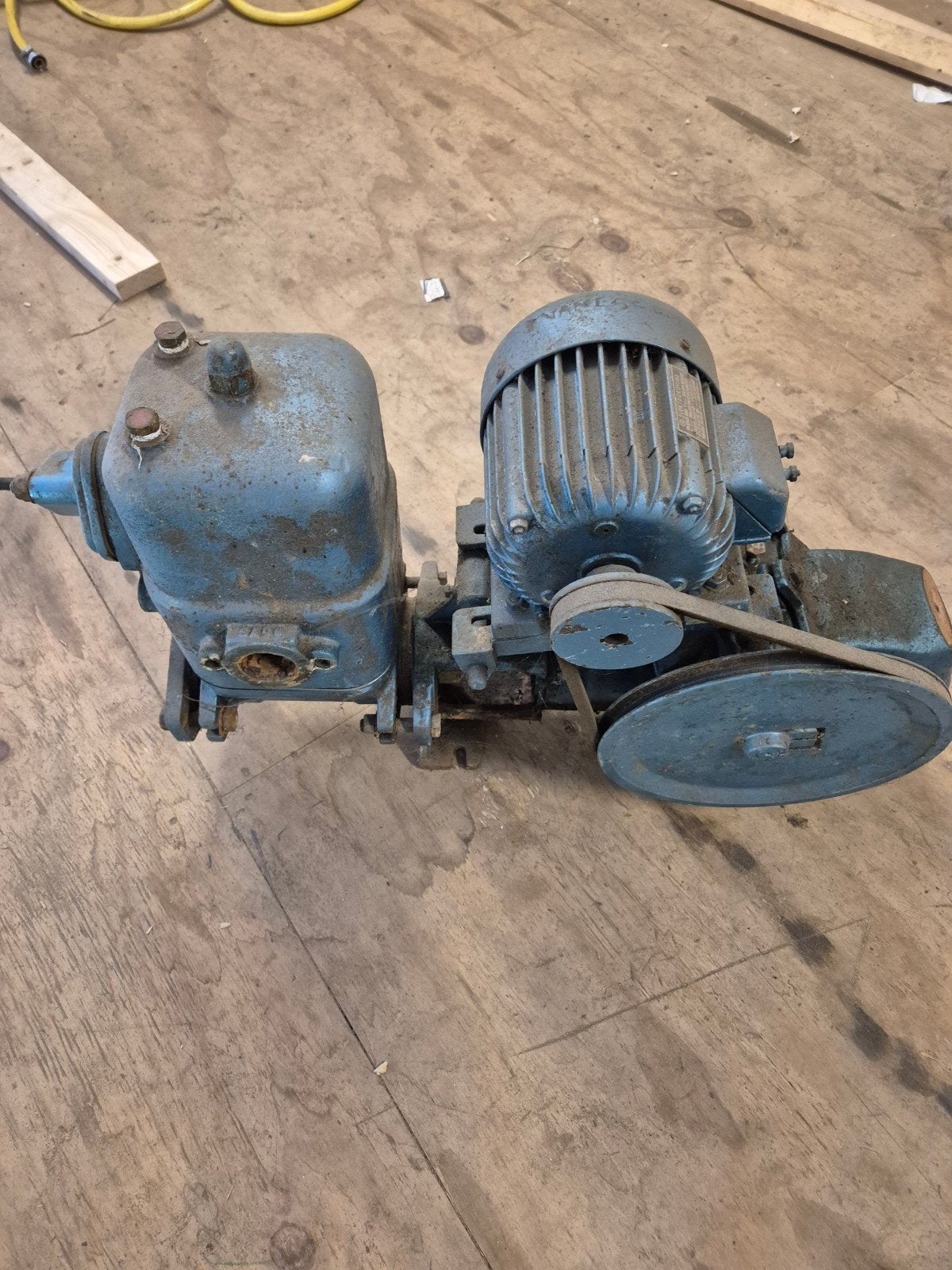 Te koop waterpomp (plunjer), Ophalen, Gebruikt