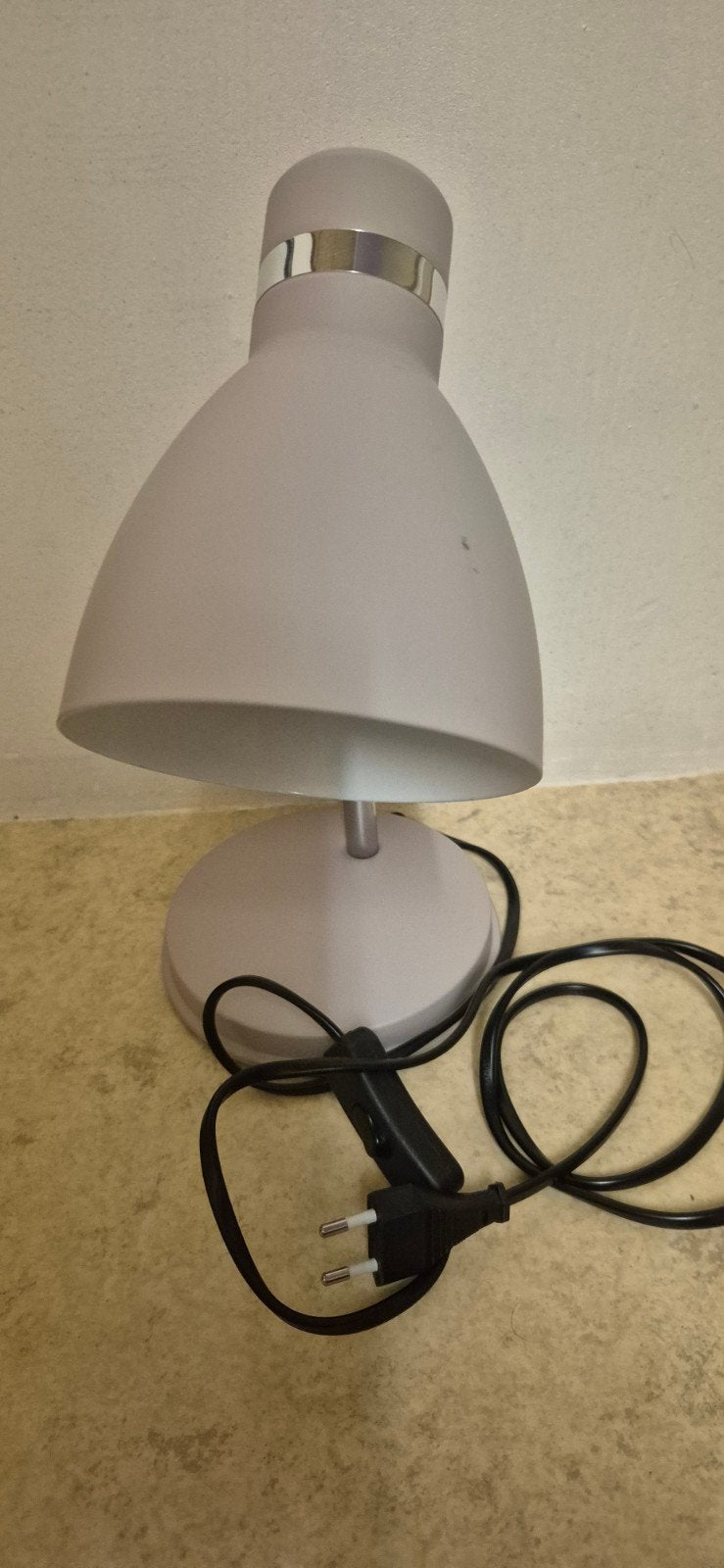 Lichtroze bureaulamp met E14 fitting, Bureaulamp, Gebruikt, Overige merken, Met schakelaar