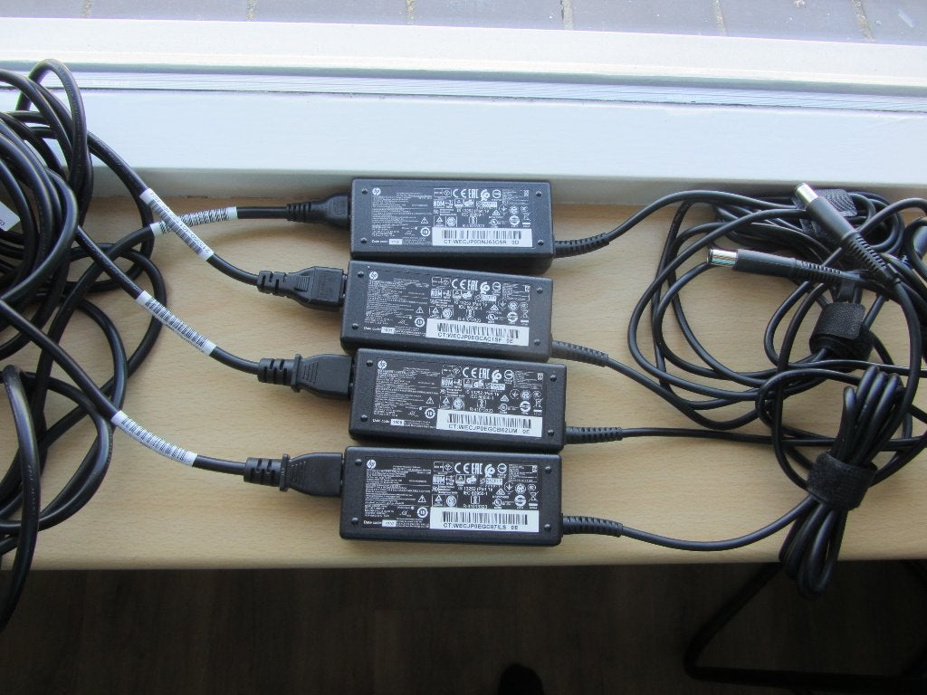 4x HP Ac Smart PIN Slim Power Adapter 65 Watt, Computers en Software, Laptop-opladers, Ophalen of Verzenden, Zo goed als nieuw