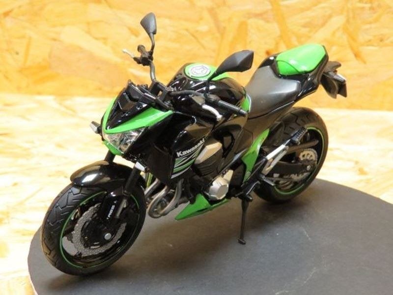 Kawasaki Z800 green 1:12 605401, MayCheong, Nieuw, Ophalen of Verzenden, 1:9 t/m 1:12