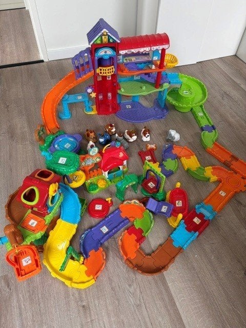 Vtech Zoef Zoef Dierenhotel + Boomhut, Ophalen, Zo goed als nieuw, 6 maanden tot 2 jaar