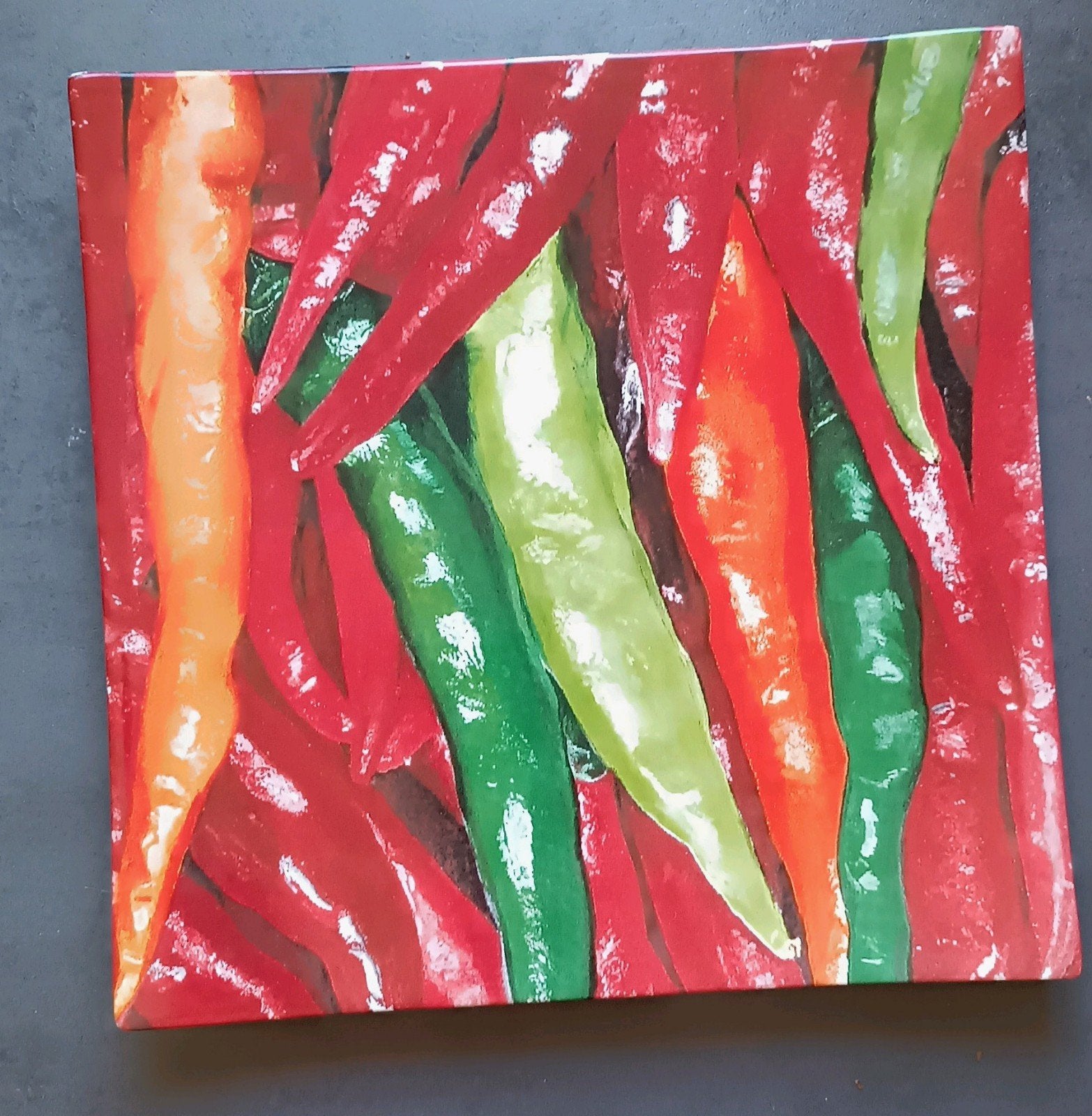 Uniek Schoonhoven Keramiek Bord / Tapasschaal – Chilipepers, Ophalen of Verzenden, Keramiek, Overige stijlen, Bord(en)