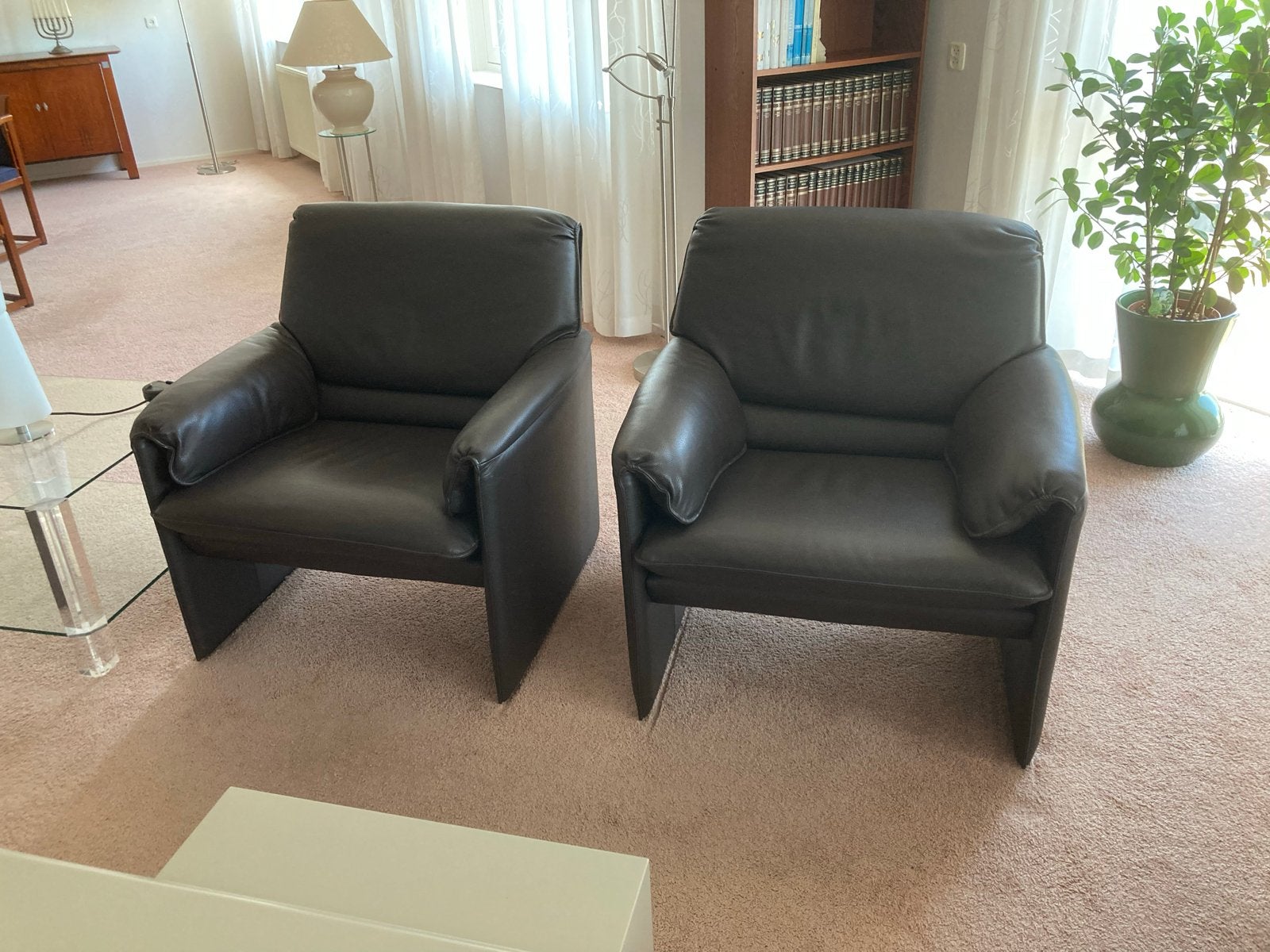 2 Leolux Bora Beta fauteuils hoog - Chocoladekleurig leer, Ophalen, Zo goed als nieuw, Leer, 75 tot 100 cm