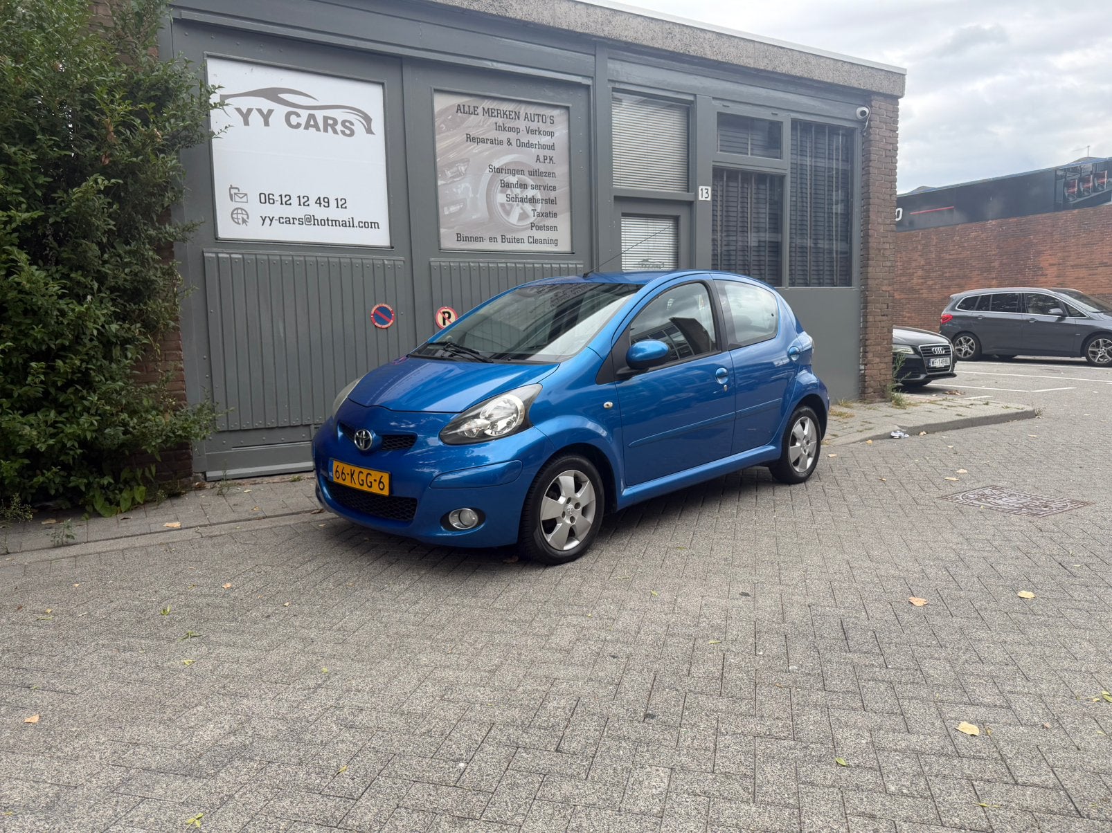 Toyota Aygo 1.0 12V Vvt-i 5DRS 2009 Blauw, Auto's, Stof, Zwart, Blauw, 68 pk