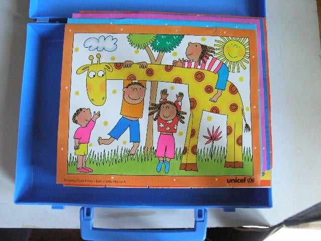 Unicef #  blokken puzzles (blauwe doos) 2x, Ophalen of Verzenden, 10 tot 50 stukjes, Zo goed als nieuw, 2 tot 4 jaar