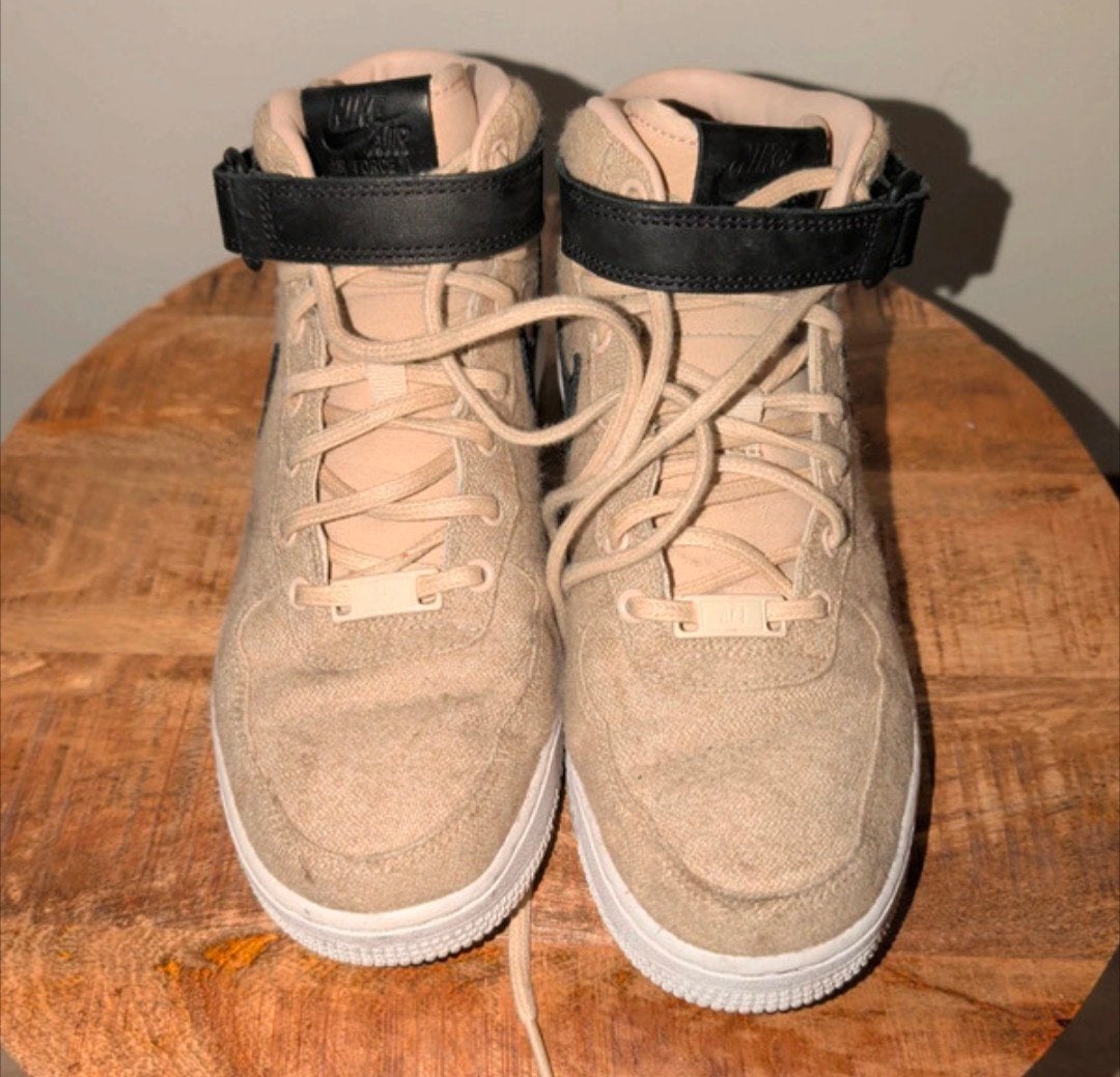Nike Air Force 1 sneakers maat 39, Kleding | Dames, Ophalen, Beige, Nike, Sneakers of Gympen