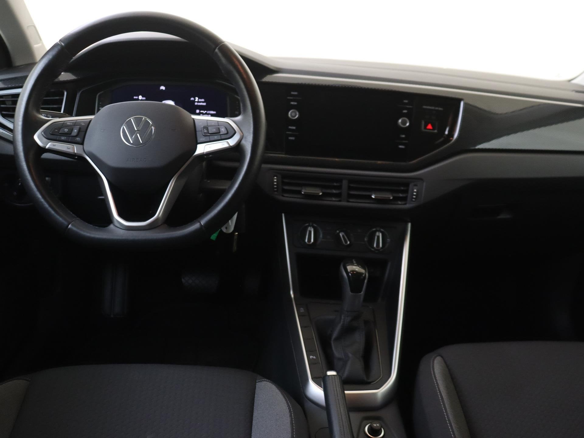 Foto 11 van Volkswagen Polo 1.0 TSI Life | Achteruitrijcamera | Adaptiev