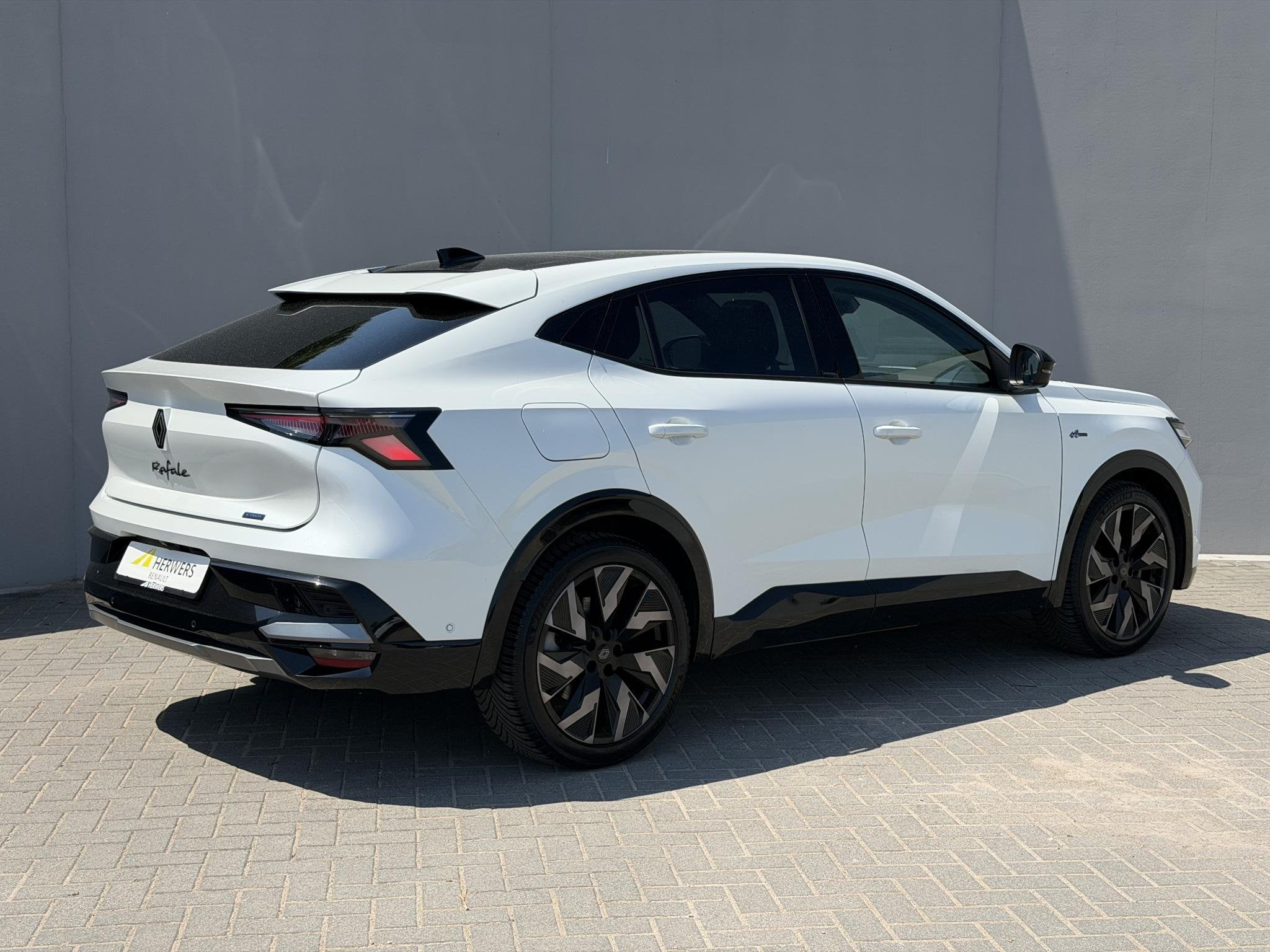 Renault Rafale E-Tech 4x4 plug-in hybrid 300 esprit Alpine /, Auto's, Renault, Automaat, Gebruikt, 1199 cc, 167 km/l