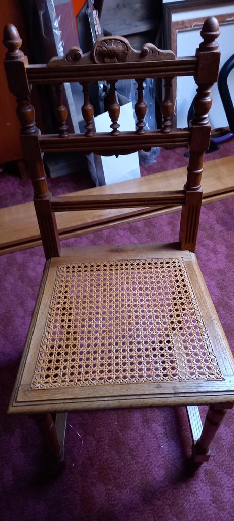 6 antieke lichteiken stoelen met bijbehorende tafel, Ophalen of Verzenden