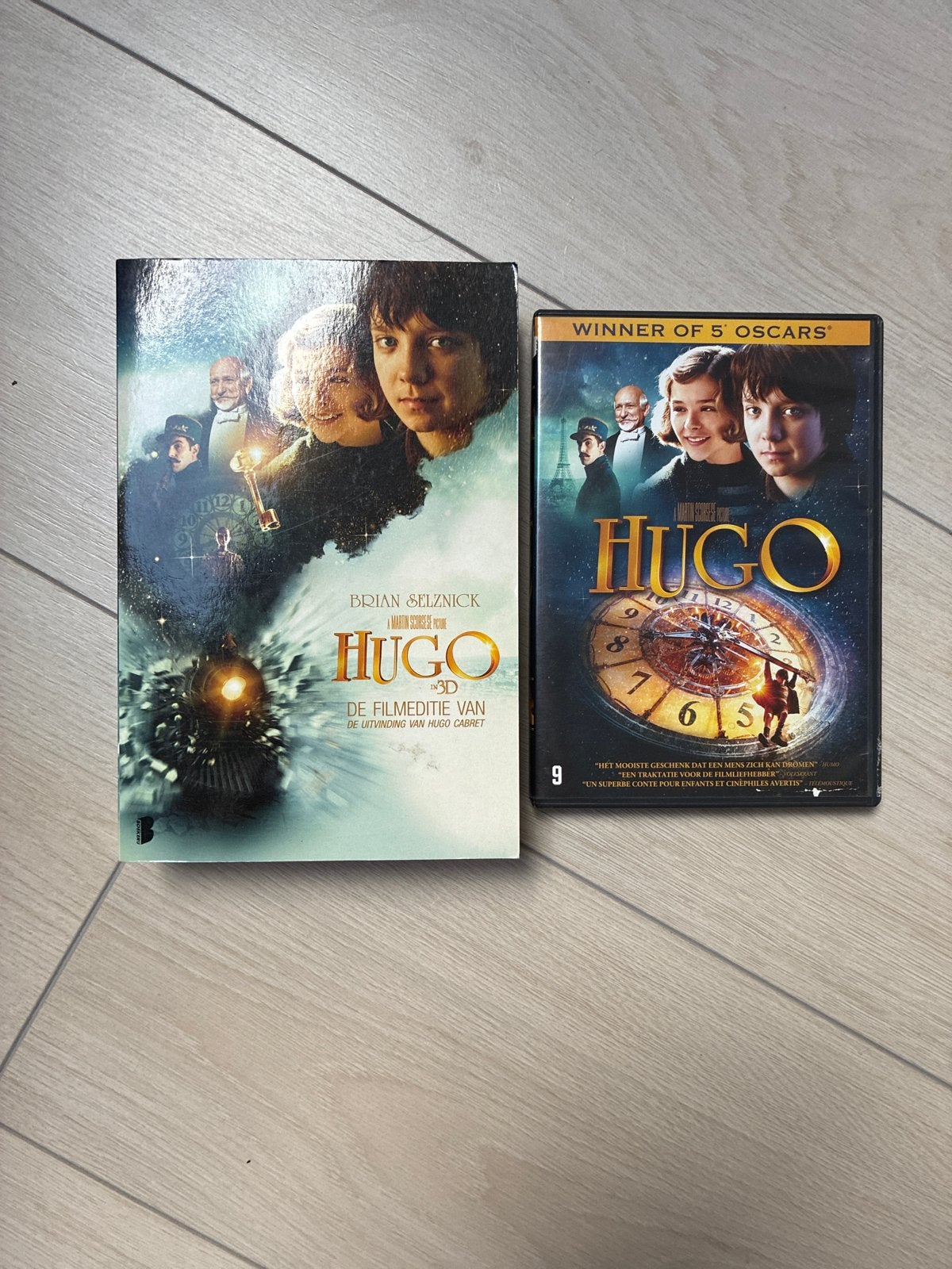 Hugo: Boek en Film (DVD) -, Boeken, Ophalen of Verzenden, Zo goed als nieuw, Film- of Tv-bewerking