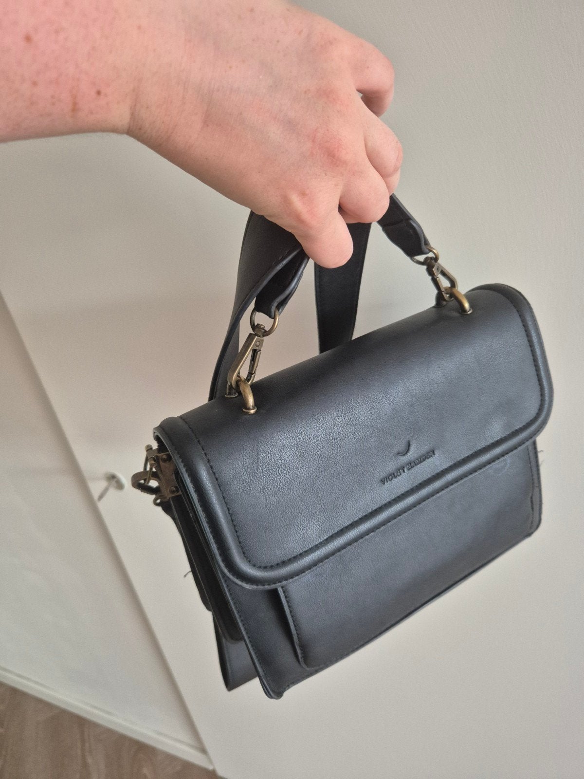 Violet hamden handtas met hengsel, Sieraden, Tassen en Uiterlijk, Overige merken, Gebruikt, Zwart, Ophalen of Verzenden