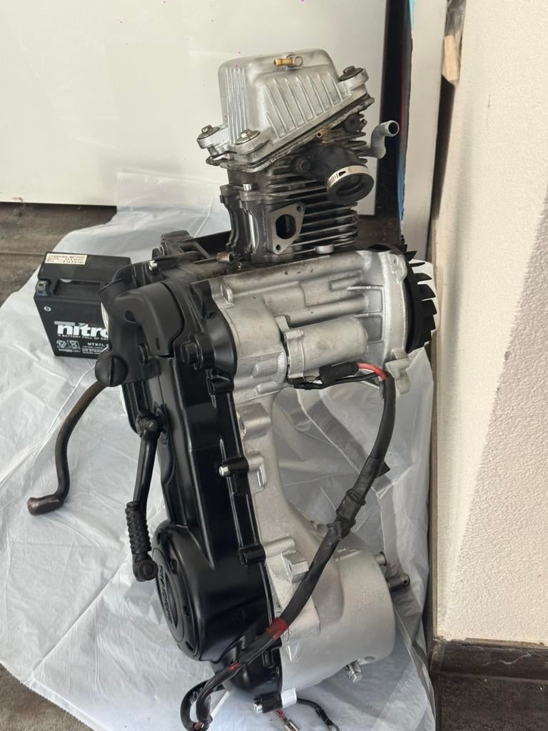 Vers 50cc 4t zip blok, Ophalen of Verzenden, Zo goed als nieuw, Blok, Piaggio