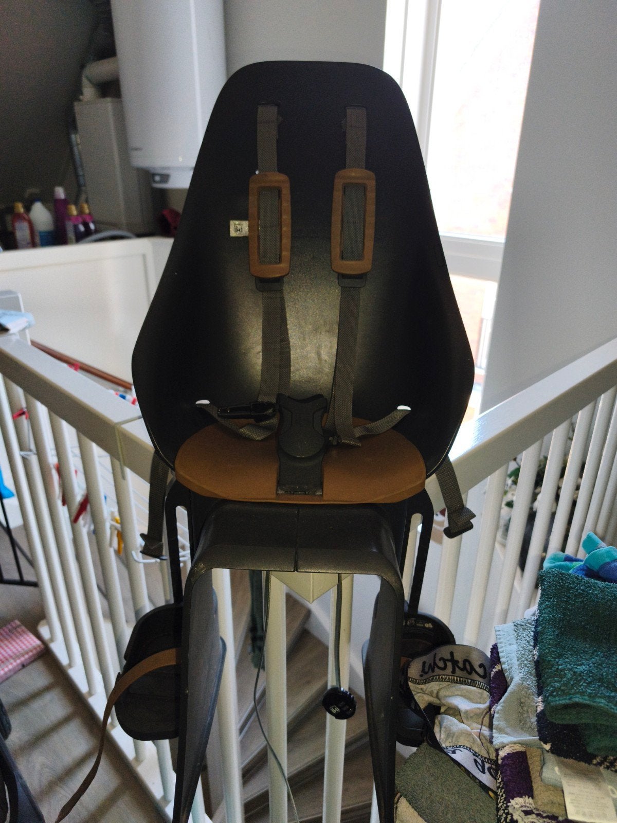 Iki fietsstoeltje voor achterop - Zwart/Bruin, Ophalen, Achterzitje, 9 t/m 18 kg, Iki