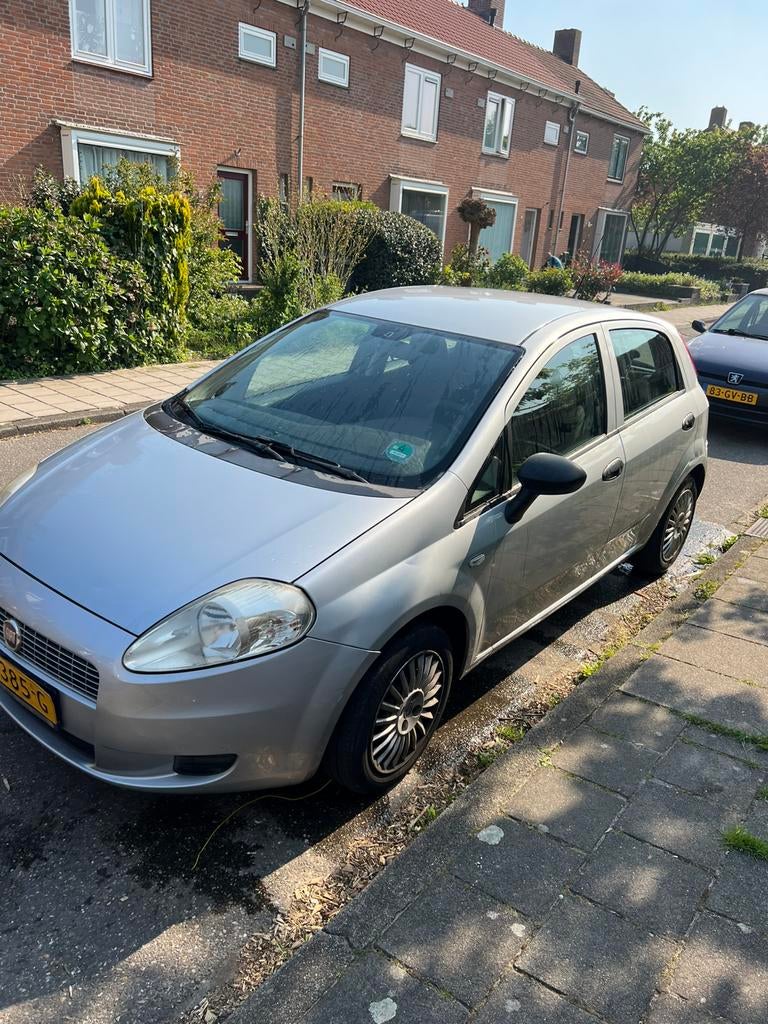Fiat Punto 1.2 5DR 2007 Grijs, Auto's, 1005 kg, 40 €/maand, 1242 cc, 4 cilinders