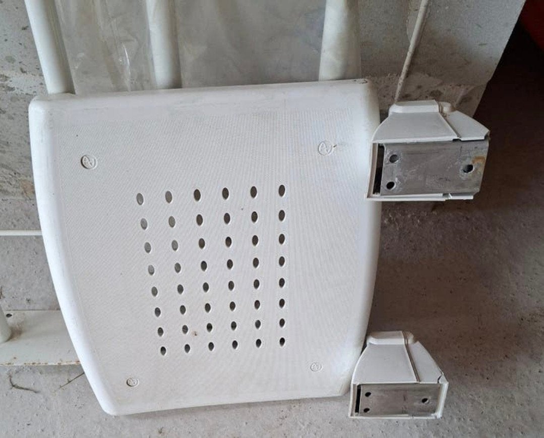 Opklapbaar douchezitje en steunbeugels, Ophalen, Zo goed als nieuw, Toilet