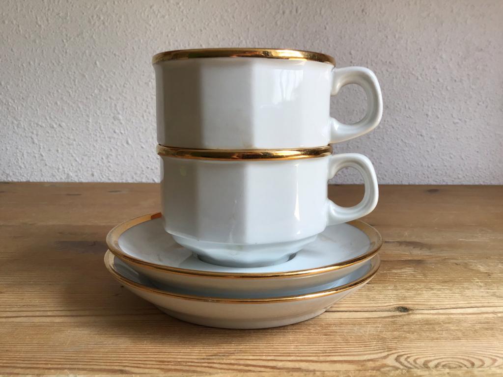 Set van 2 Walküre kop en schotel. Wit, gouden rand., Huis en Inrichting, Ophalen of Verzenden, Zo goed als nieuw, Overige stijlen