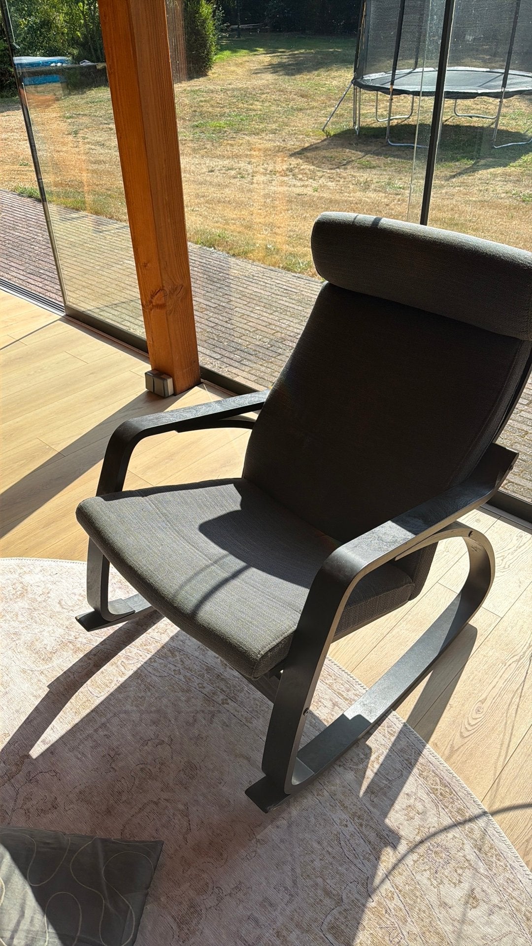 Schommelstoel ikea. Grijs., Tuin en Terras, Ligbedden, Ophalen, Zo goed als nieuw, Hout