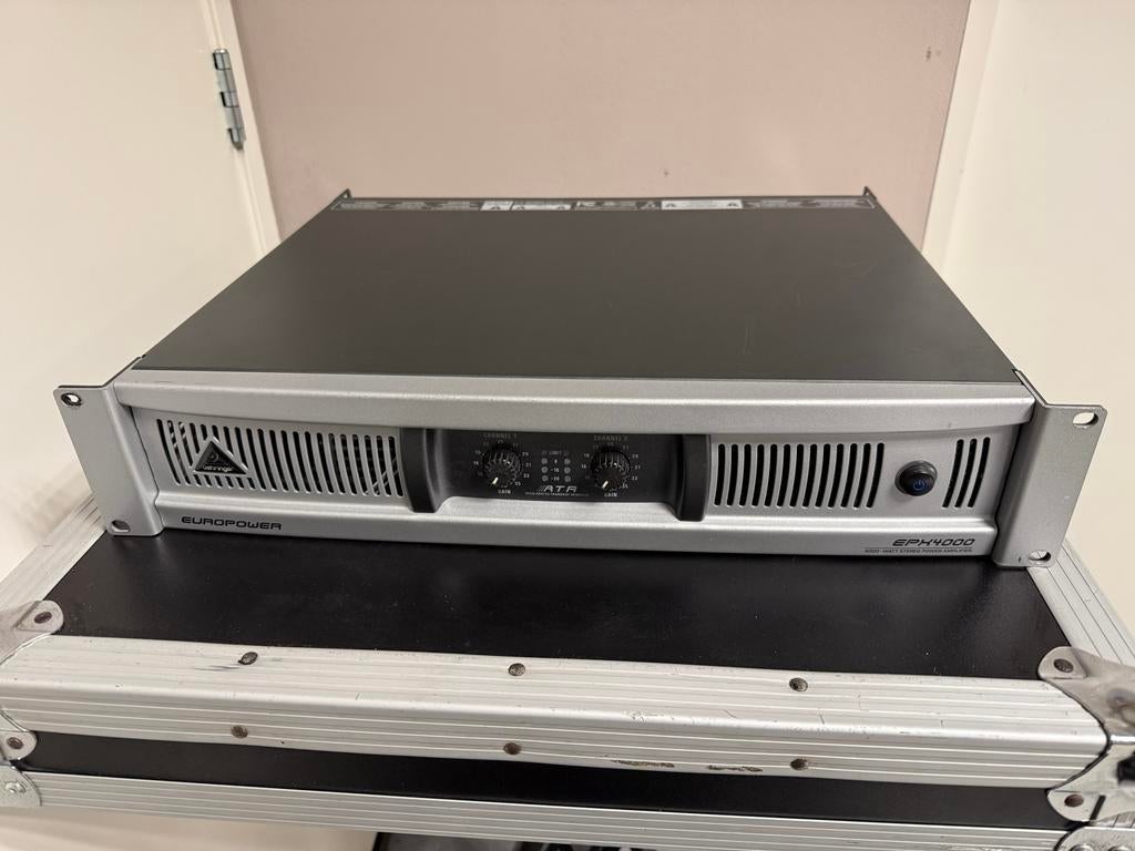 Behringer EPX4000 Eindversterker - Krachtige PA Versterker, Muziek en Instrumenten, Mengpanelen, Ophalen, Gebruikt