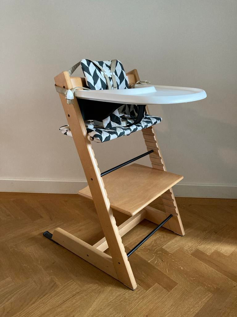 Stokke Tripp Trapp complete set met accessoires, Kinderen en Baby's, Kinderstoelen, Ophalen, Gebruikt, Meegroeistoel, Afneembaar eetblad