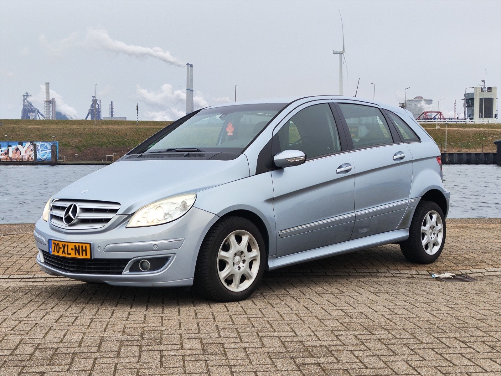 Mercedes B200 turbo benzine, Zwart, 4 cilinders, Leder en Stof, Particulier