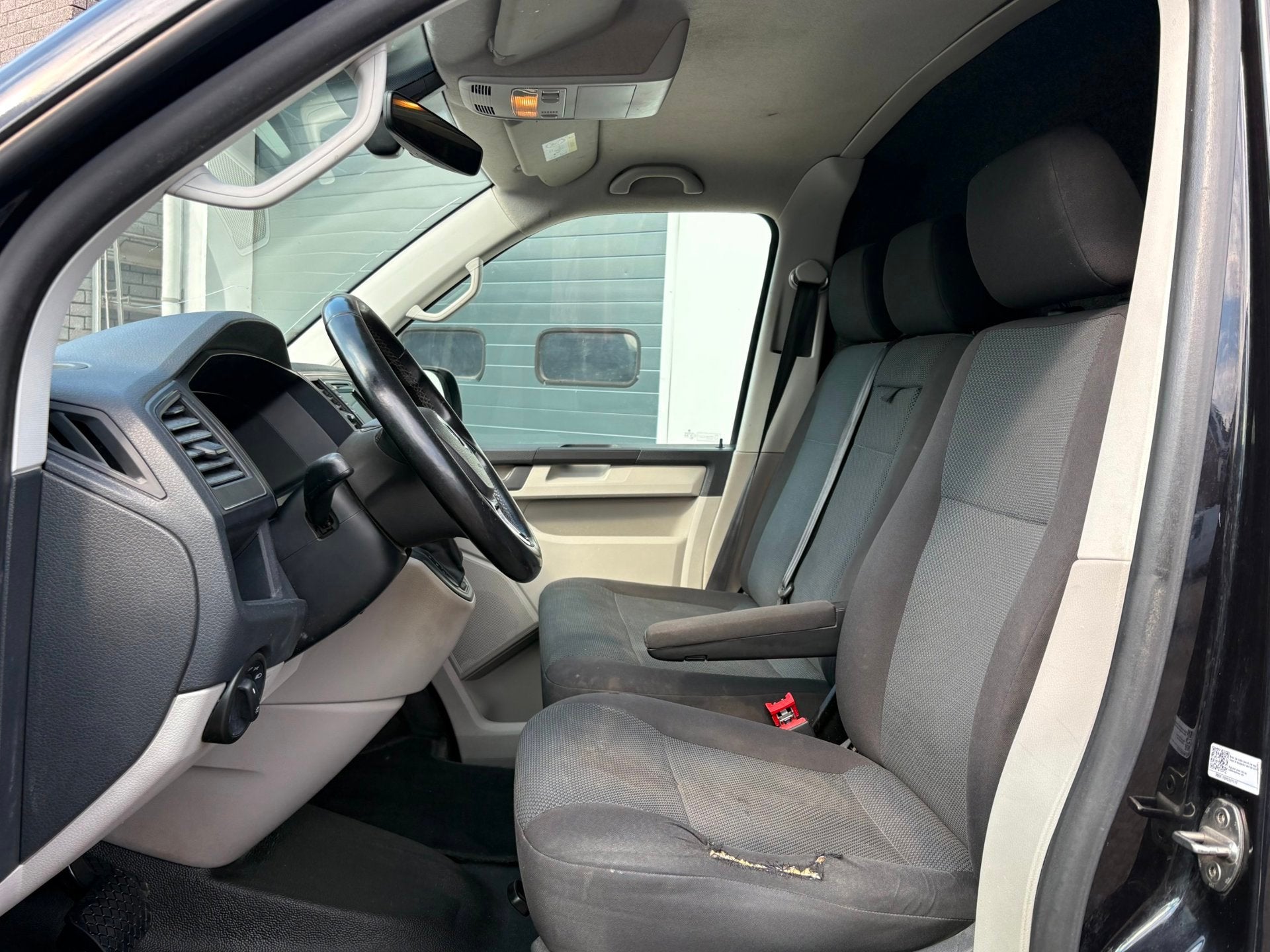 Volkswagen Transporter 2.0TDI 150pk Autom. L2 MOTOR NIET GOE, Auto's, Stof, Gebruikt, Euro 6, 4 cilinders