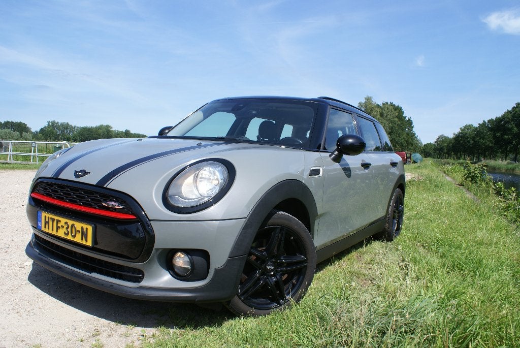 Mini Clubman 1.5 136pk 2016 Grijs ( GOED LEZEN), Voorwielaandrijving, Stationwagon, Handgeschakeld, 19 km/l