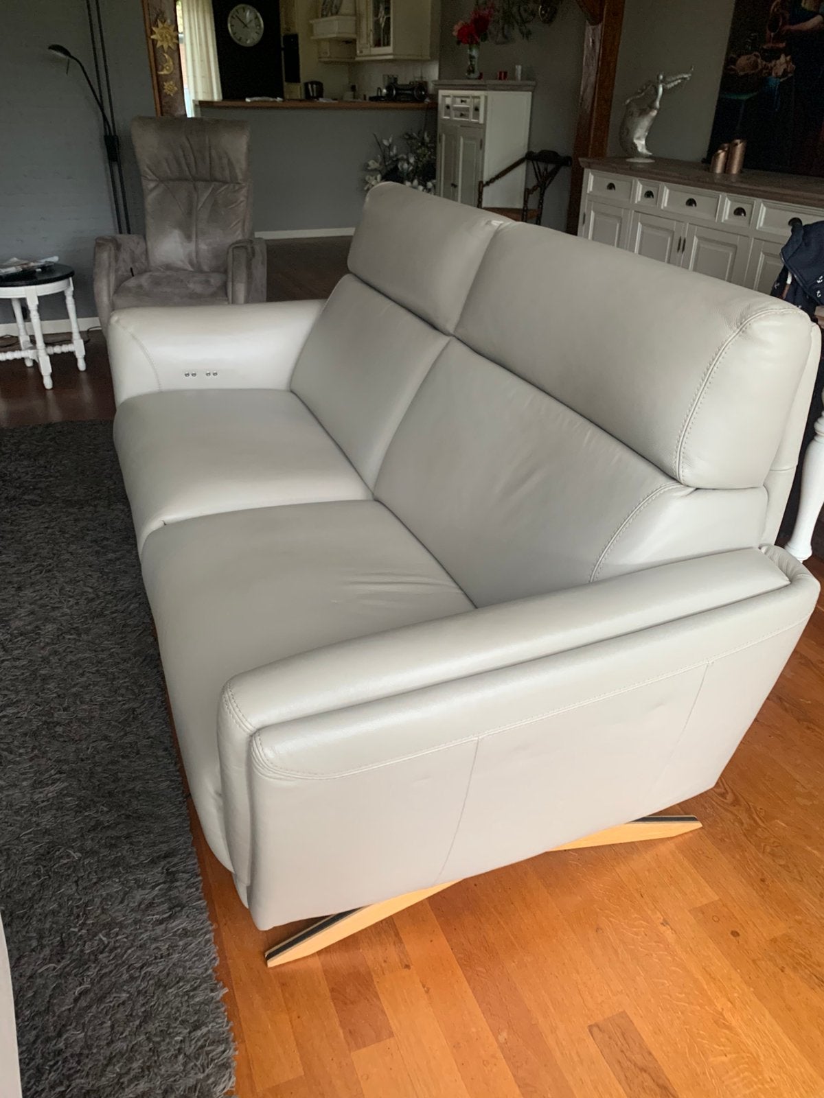 Lere bank, zo goed als nieuw, elektrisch te bedienen, Ophalen, Tweepersoons, Zo goed als nieuw, Beige