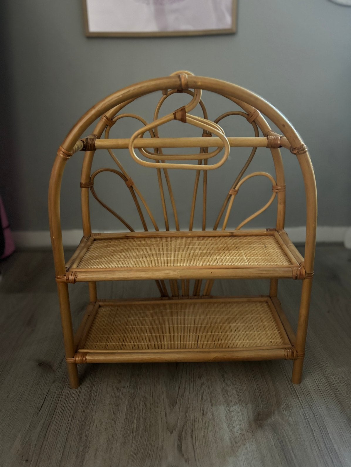 Rotan Poppen Kledingkast incl. 3 Rotan Hangers | Boho, Ophalen of Verzenden, Zo goed als nieuw