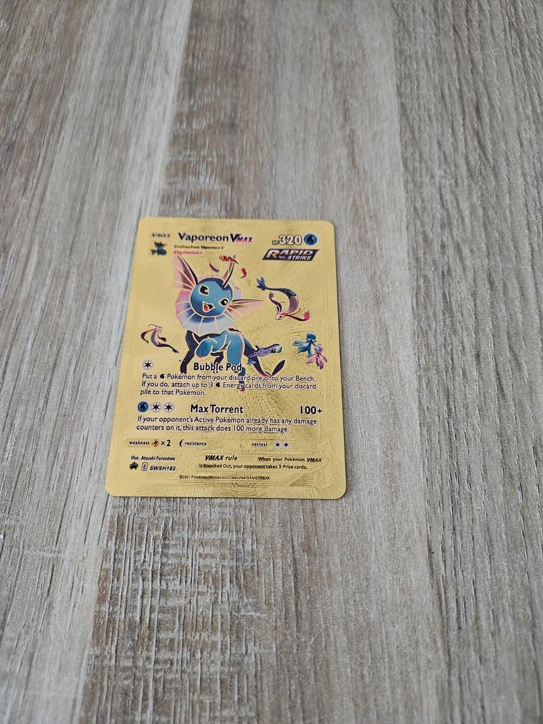 Vaporeon Vmax Gold metal pokemon card, Ophalen of Verzenden, Zo goed als nieuw