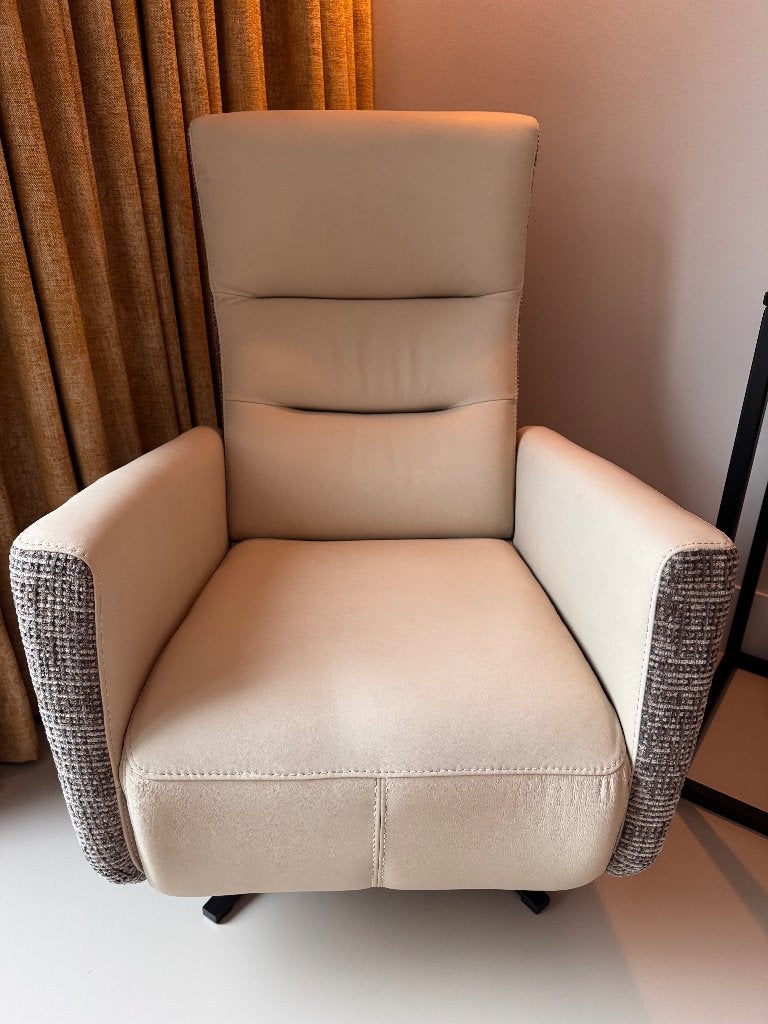 Sta-op stoel - Relaxfauteuil, Ophalen, 75 tot 100 cm, Zo goed als nieuw, Stof