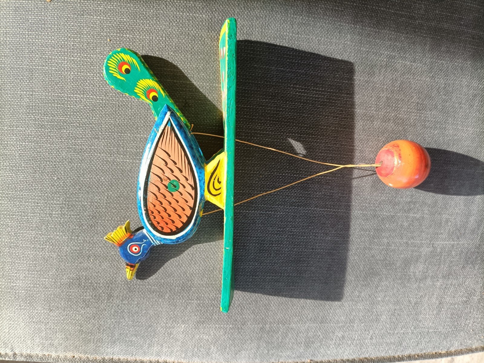 Houtgesneden en handgeschilderde beweegvogel, Antiek en Kunst, Ophalen of Verzenden
