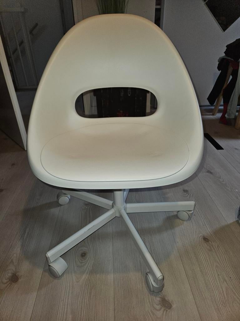 Ikea witte bureaustoel met wieltjes, Huis en Inrichting, Bureaustoelen, Ophalen of Verzenden, Gebruikt, Wit, Bureaustoel