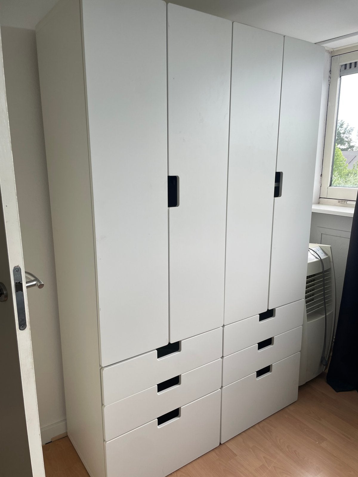 2 kledingkasten, Ophalen