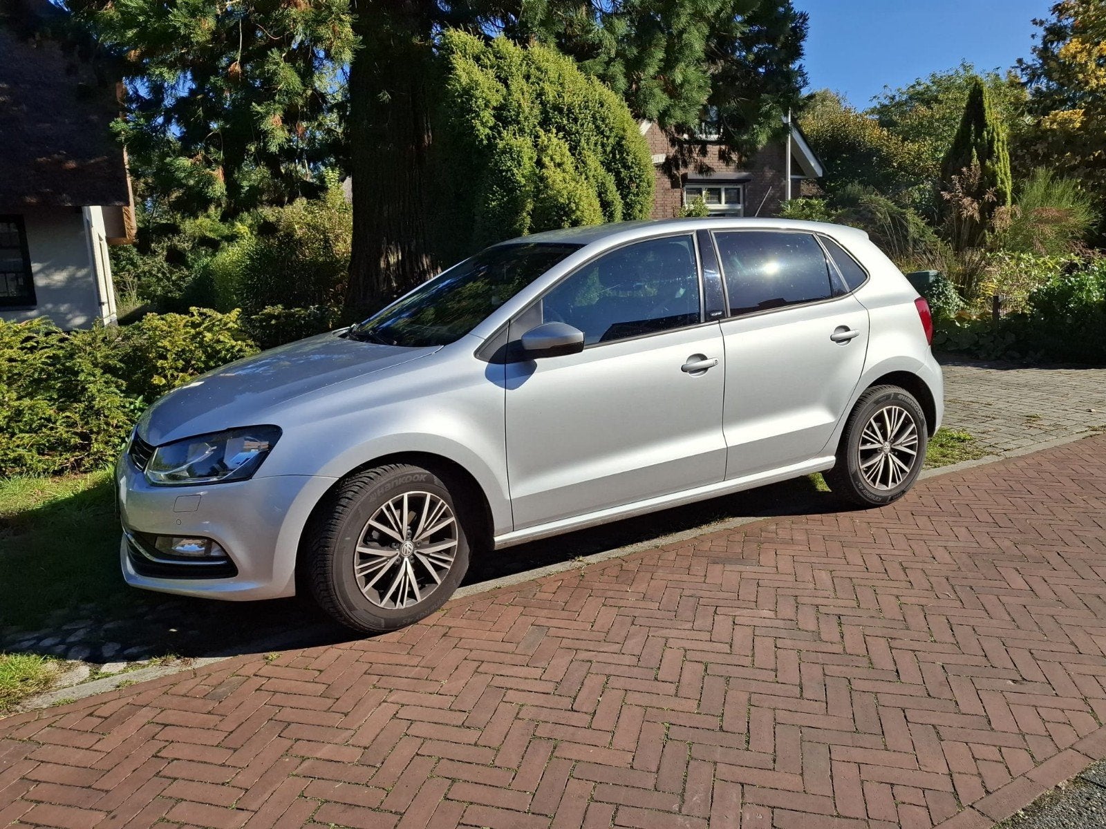 Volkswagen Polo 1.2 TSI automaat 95.000km 🔥, Auto's, Dealer onderhouden, 40 €/maand, 4 cilinders, 1039 kg