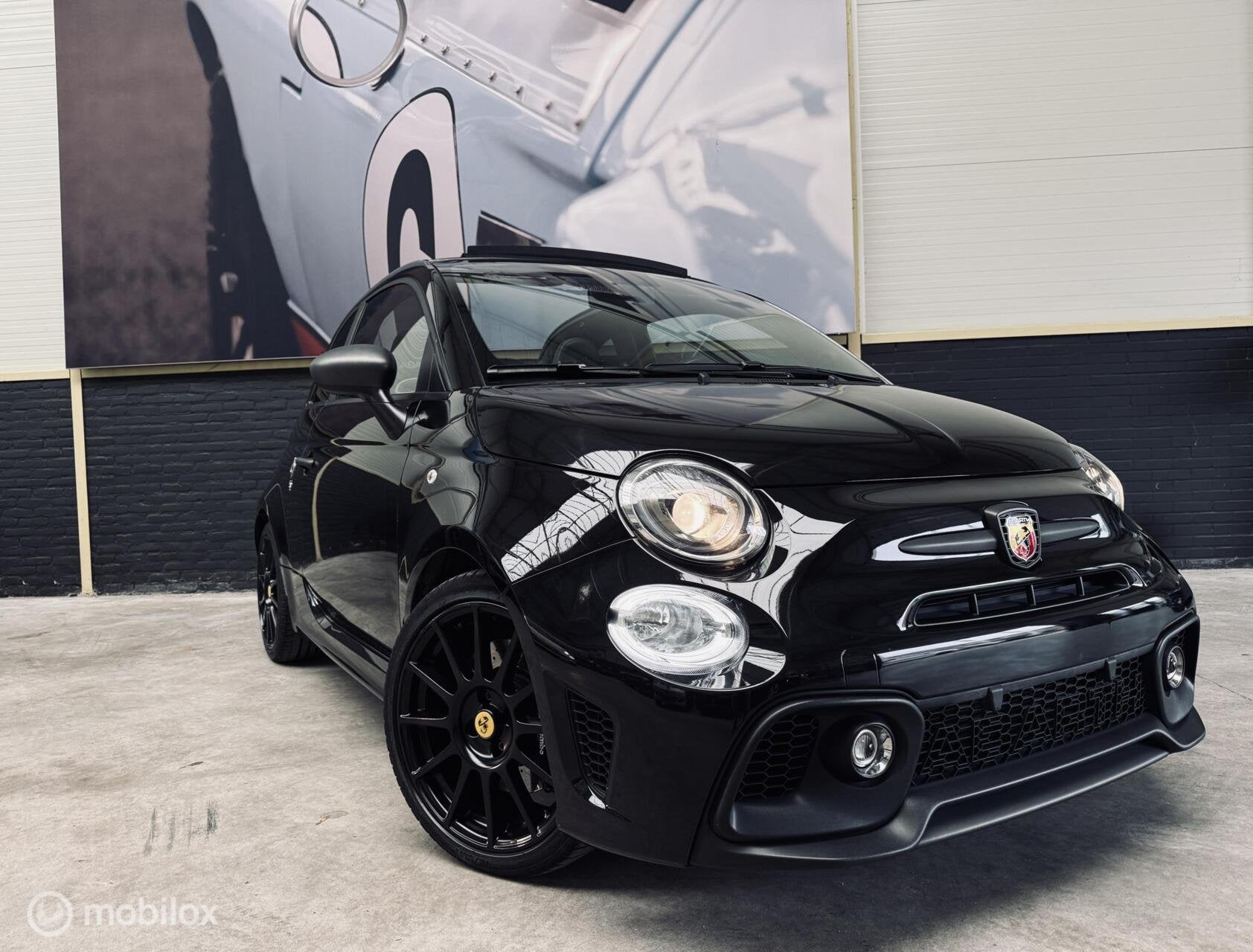 Fiat 500 C Abarth 595 70th Anniversary|BEATS|ALS NIEUW|, Voorwielaandrijving, Zwart, 4 cilinders, Cabriolet