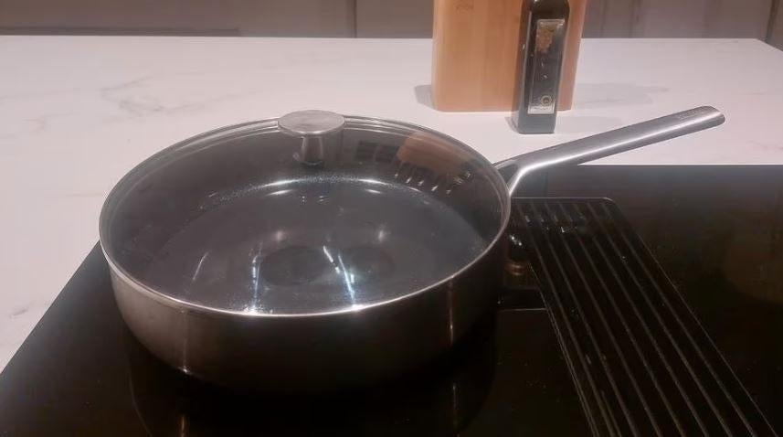 Weinig gebruikte Royal Van Kempen & Begeer hapjespan, Ophalen of Verzenden, Gebruikt, Aluminium, Koekenpan of Braadpan