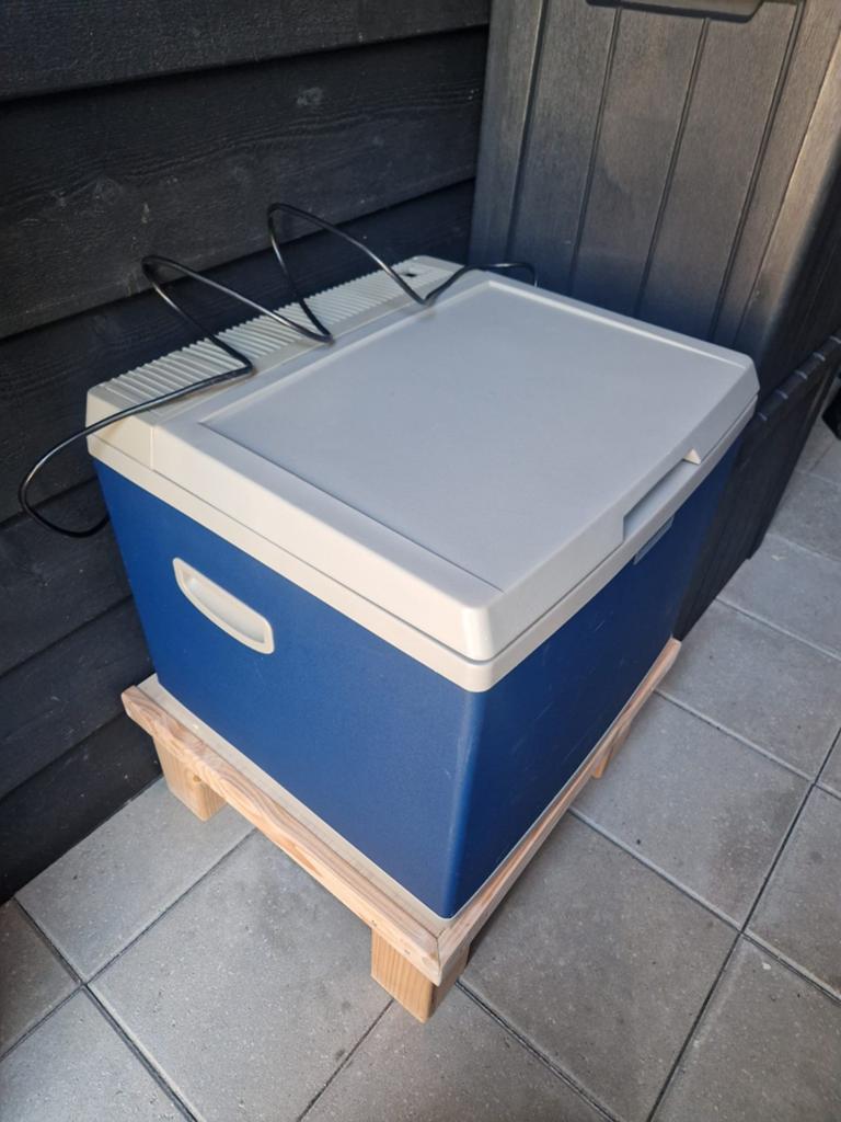 Mobicool C40, Caravans en Kamperen, Koelboxen, Ophalen, Zo goed als nieuw, Compressor