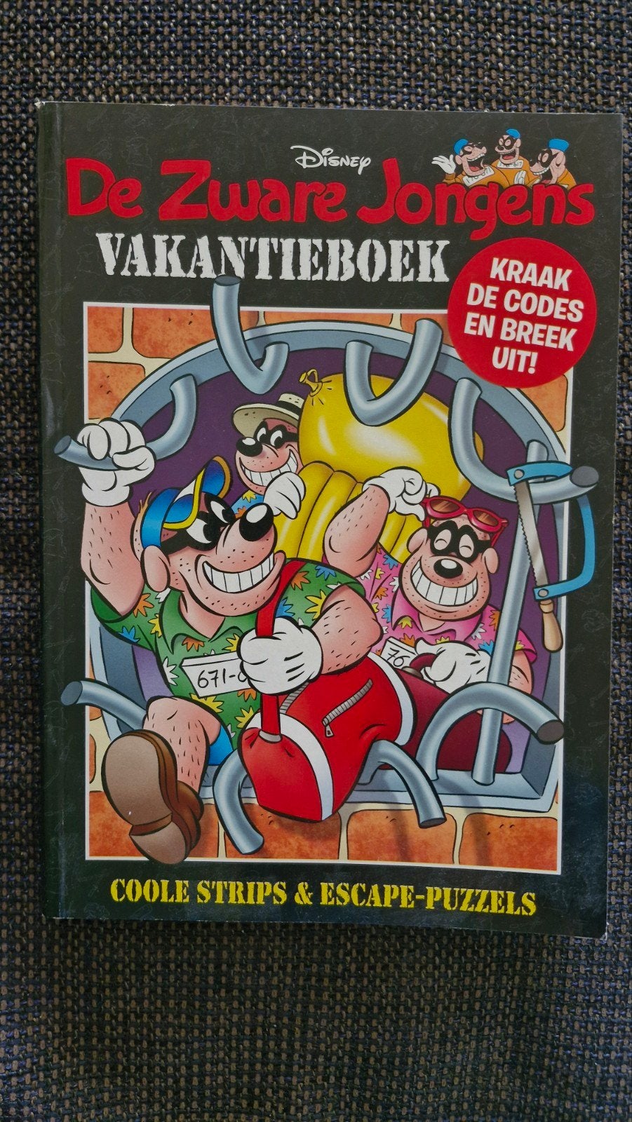 Disney De Zware Jongens Vakantieboek - Strips & Puzzel, Ophalen of Verzenden, Gelezen