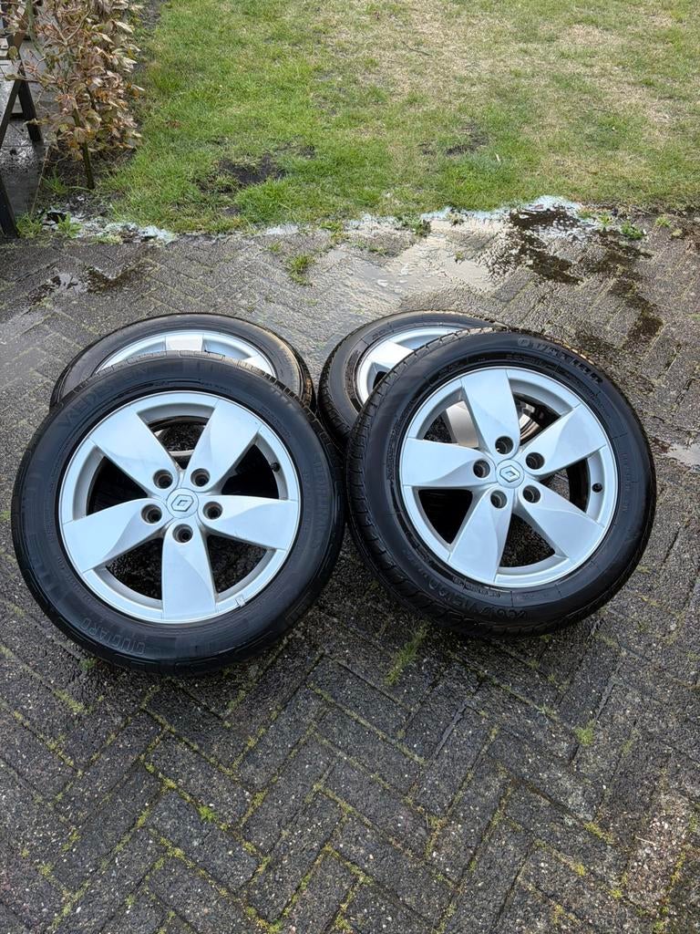 Velgen renault megane 3, Ophalen, 16 inch, Banden en Velgen, 205 mm